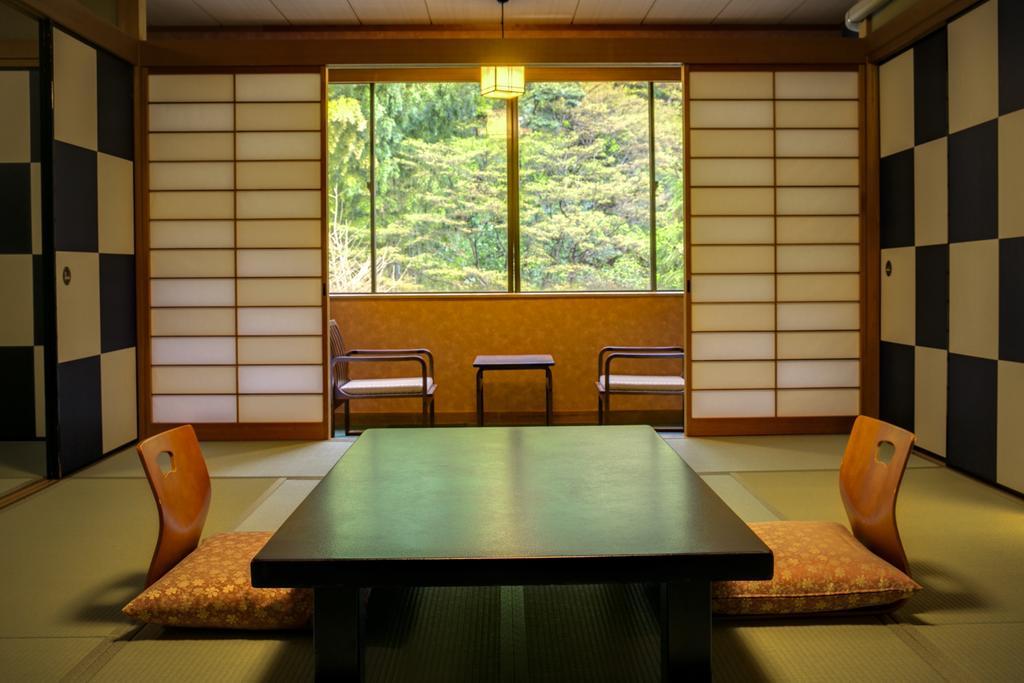 Yugawara-Onsen Komachikan Extérieur photo