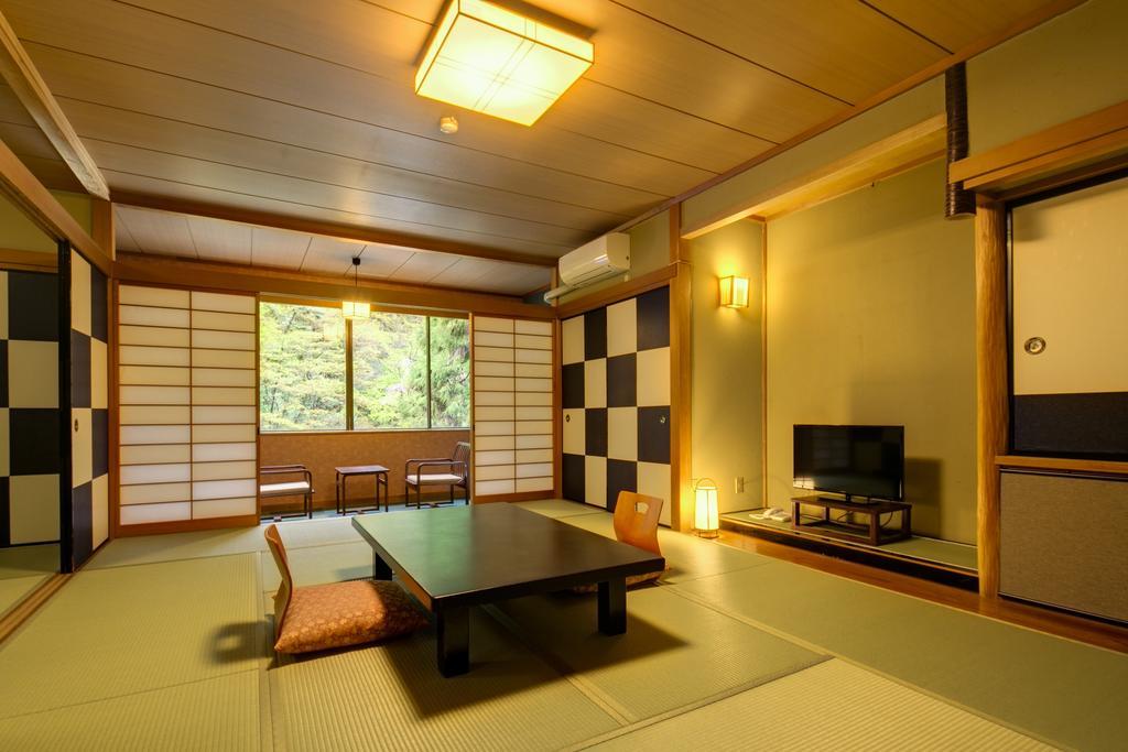 Yugawara-Onsen Komachikan Extérieur photo