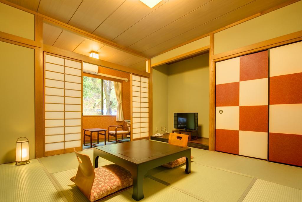 Yugawara-Onsen Komachikan Extérieur photo